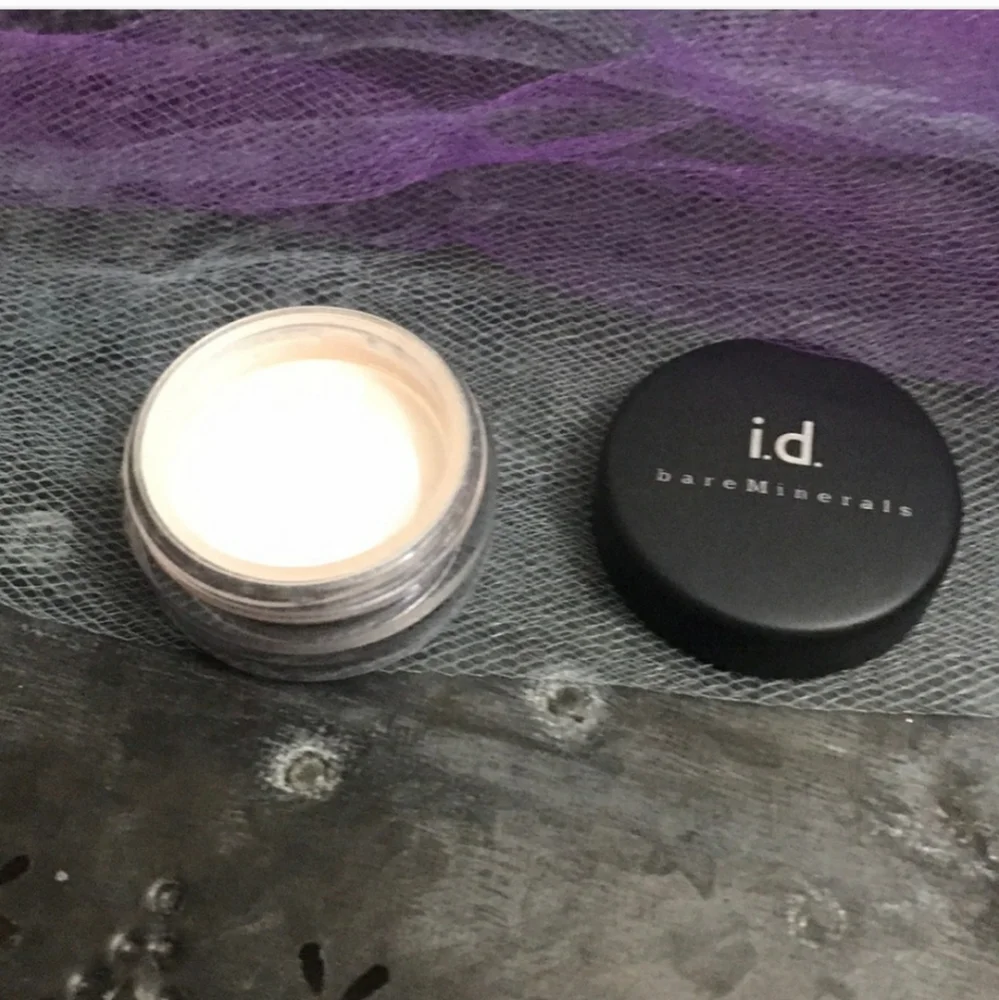 ❇️🧚‍WEARABLE PISTACHIO LIGHT BareMinerals DISCONT MINI Eyecolor NWT/SEALED